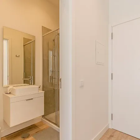 Lägenhet Downtown F - 150m From The Albufeira