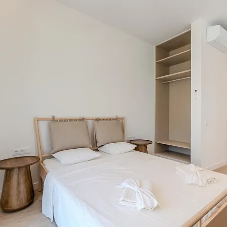 Апартаменты Downtown F - 150m From The